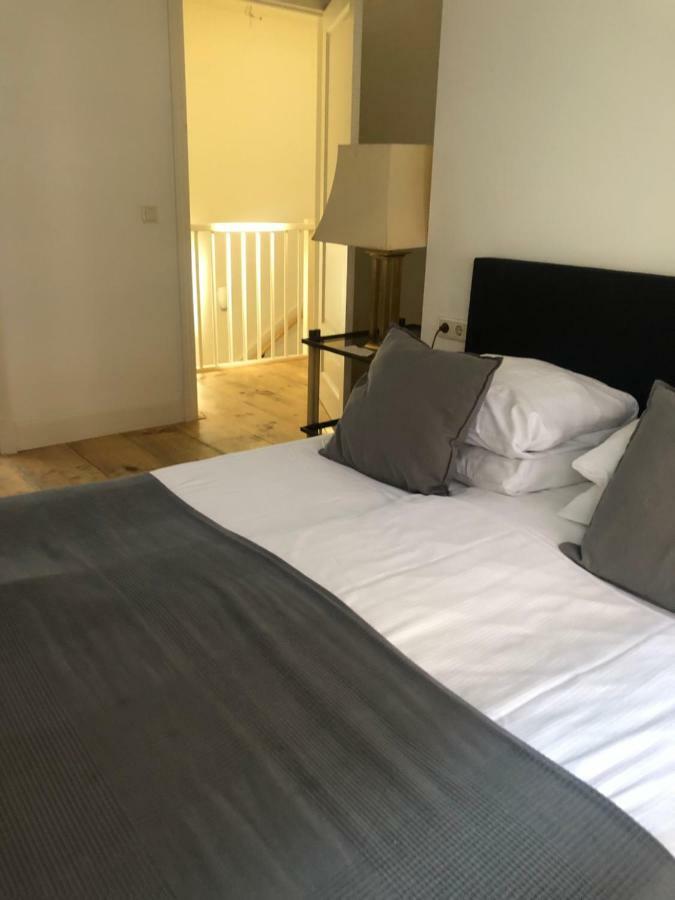Barndesteeg 27 Bed & Breakfast *